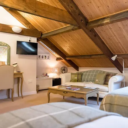 לינה וארוחת בוקר The Old Town Hall