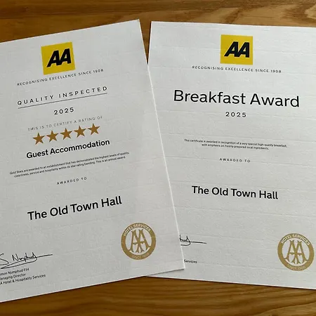 The Old Town Hall Nocleg ze śniadaniem